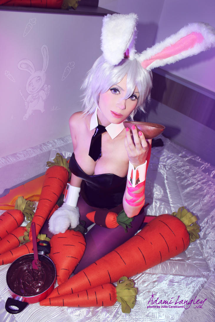 riven_battle_bunny_cosplay___happy_easter_by_adami_langley-d8u6mkf
