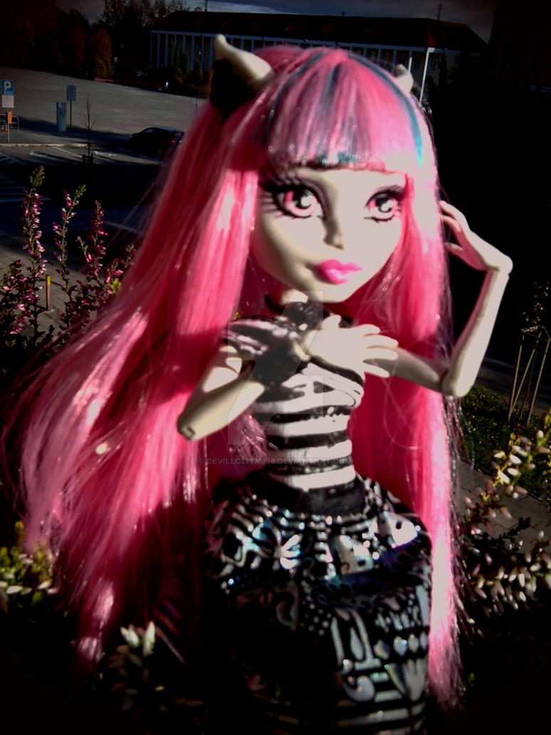 Monster High Doll Rochelle Goyle #8 by DevilLolita666 on DeviantArt