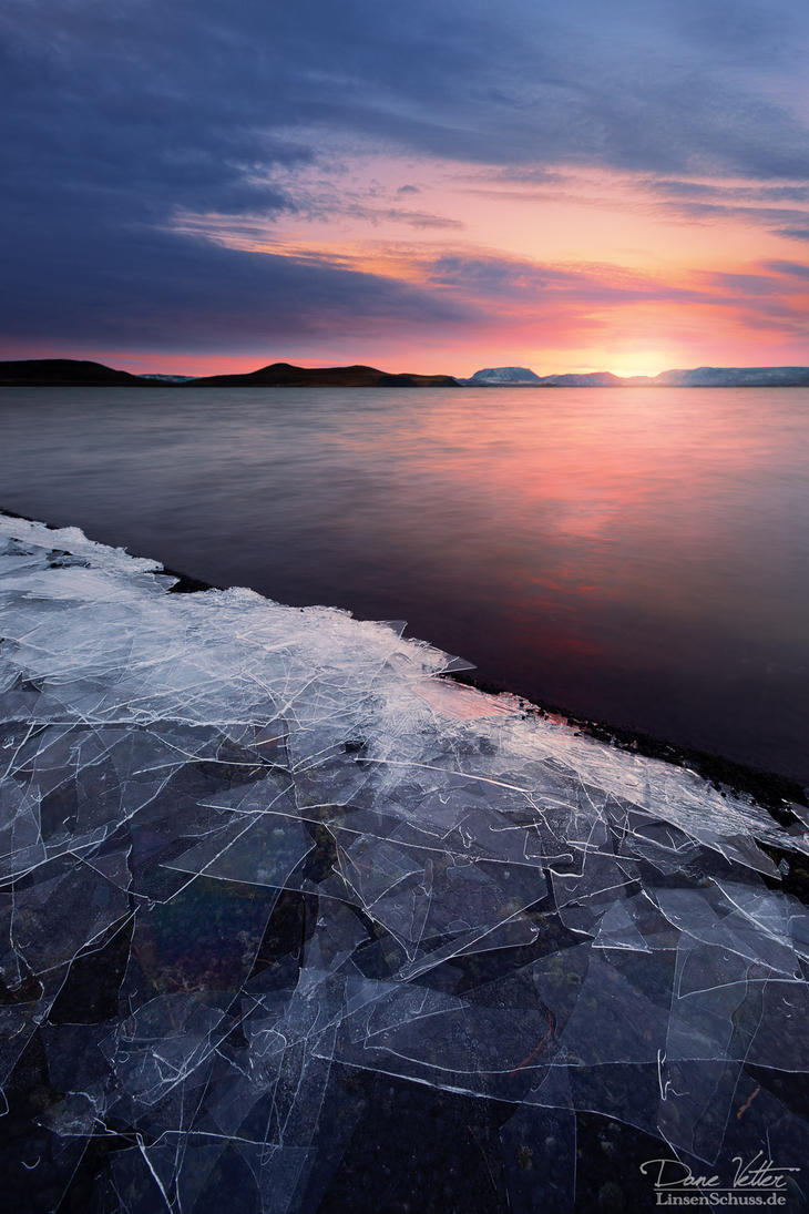 Ice sheets on the shore by LinsenSchuss on DeviantArt
