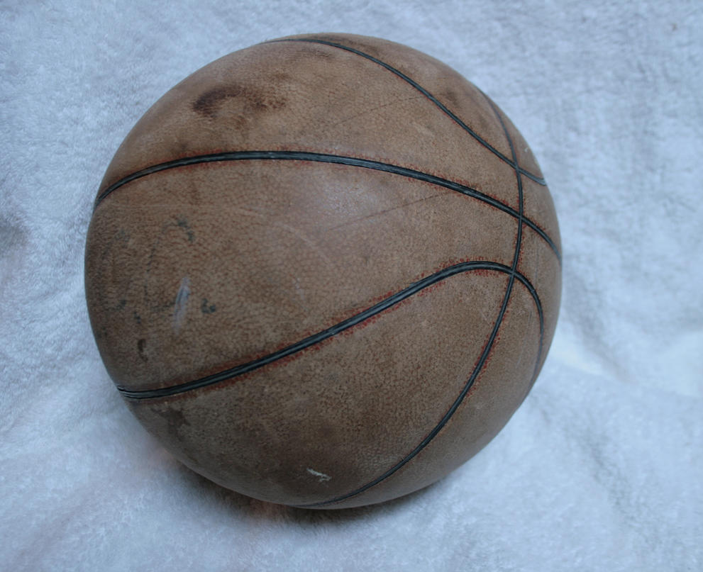 old_basketball_by_arctic_stock.jpg