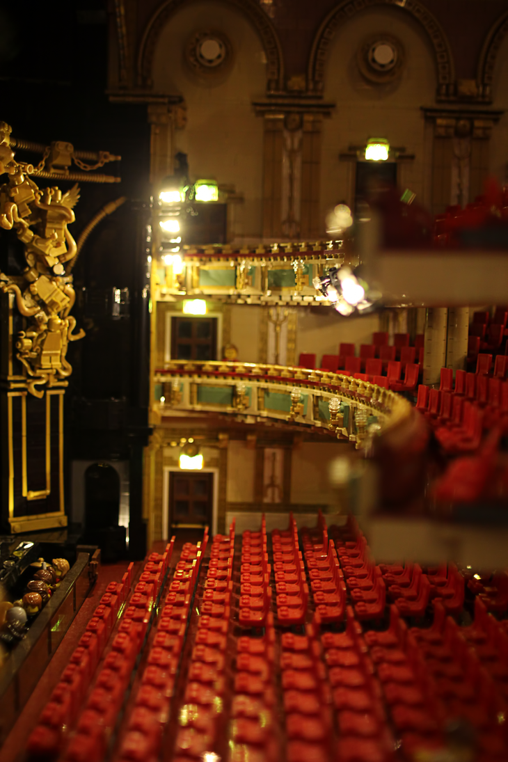 Her Majesty's Theatre, London: Stage Light Rigging