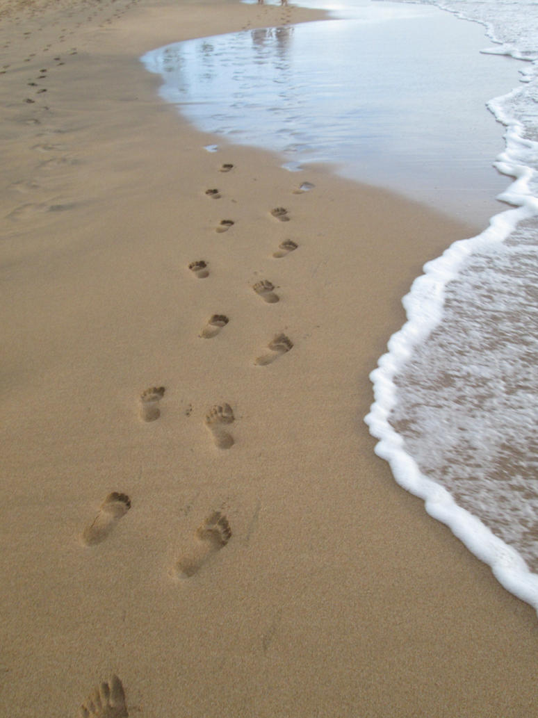 Footprints on the Beach by BucchatheTank on DeviantArt