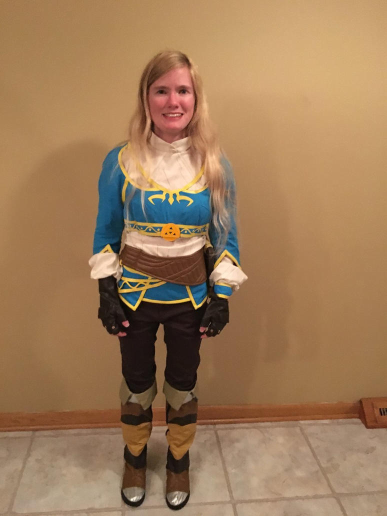 BotW Zelda Adventurer Outfit Cosplay by Princess-Selia on DeviantArt