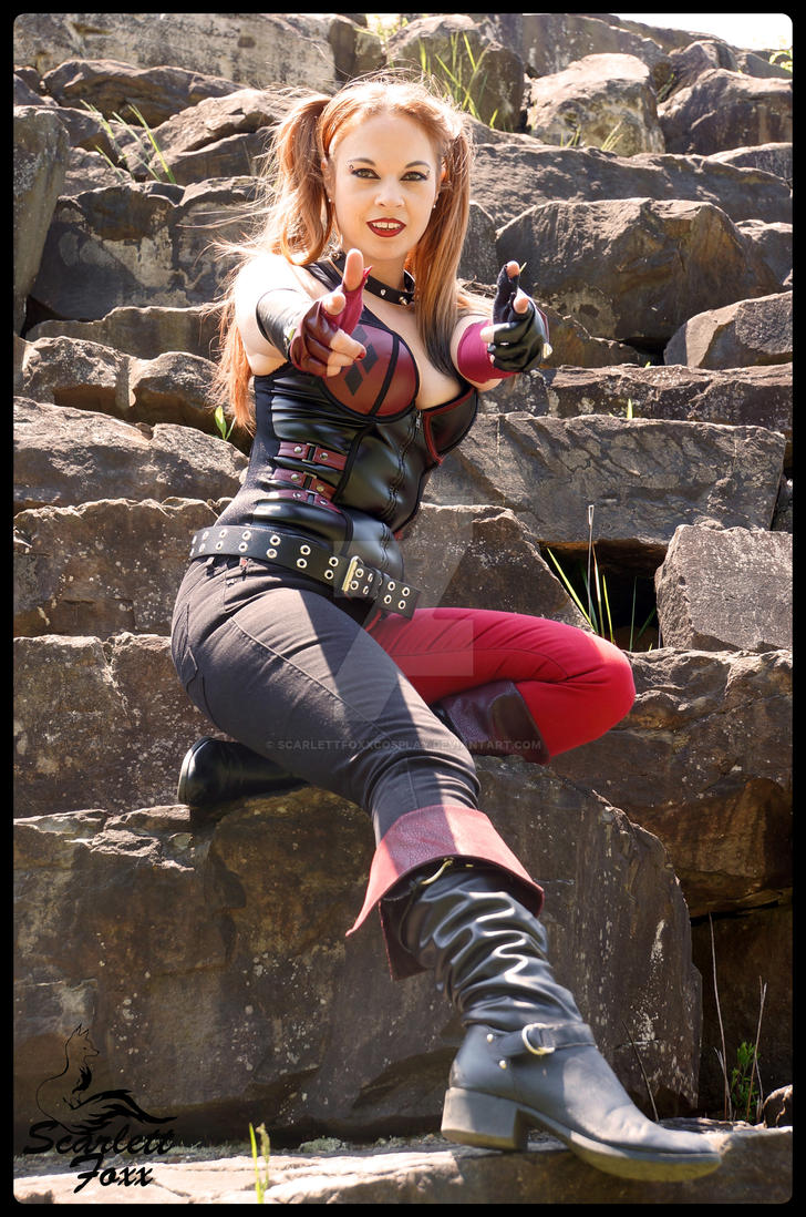 Harley quinn arkham city cosplay