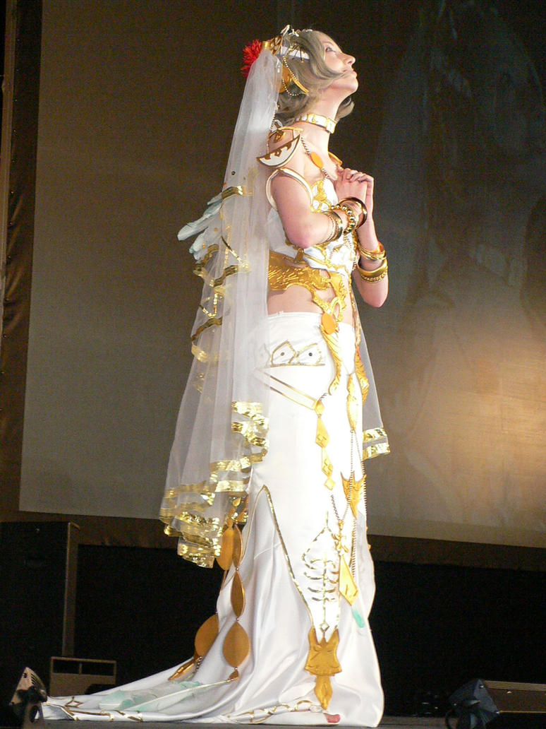 Ashe wedding dress MCM May '12 by KaniKaniza on DeviantArt