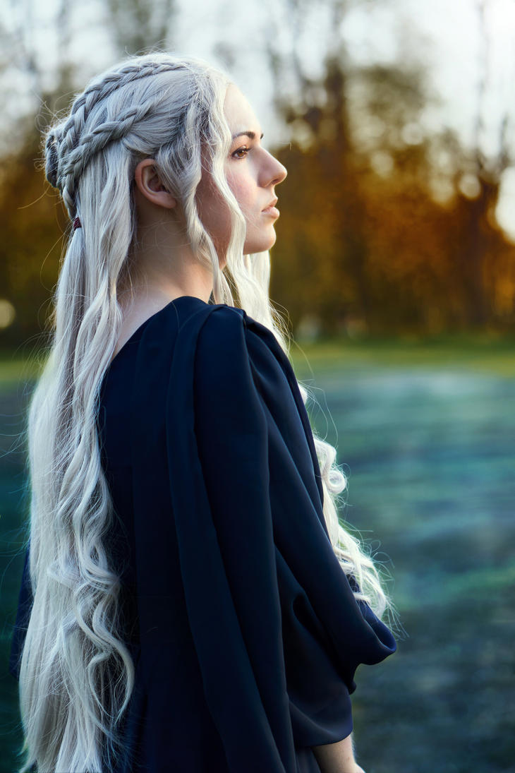 Daenerys Targaryen III - Game of Thrones (S6) by MonaniCosplay on ...